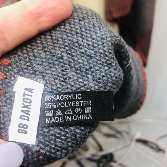 BB Dakota Poncho Cardigan One Size Fits All Gray Red Blue Reversible Fab Fit Fun - Picture 9 of 9